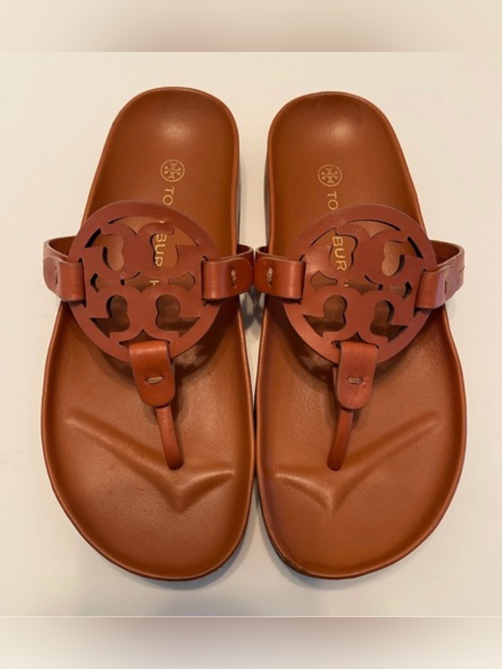 Tory Burch Leather Logo Thong Sandals in Cognac Brown